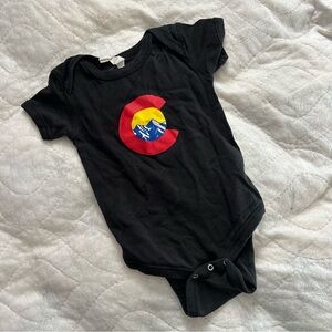 Aksels Colorado baby onesie short sleeve Rocky Mountain 18 mo.
